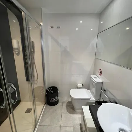 Bristol Terrace Con Giardino Privato Esterno דירה קורלחו