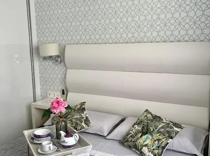 Bristol Terrace Con Giardino Privato Esterno شقة *