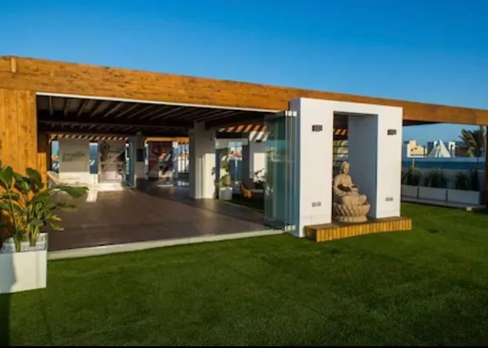 Bristol Terrace Con Giardino Privato Esterno Διαμέρισμα Κοραλέχο